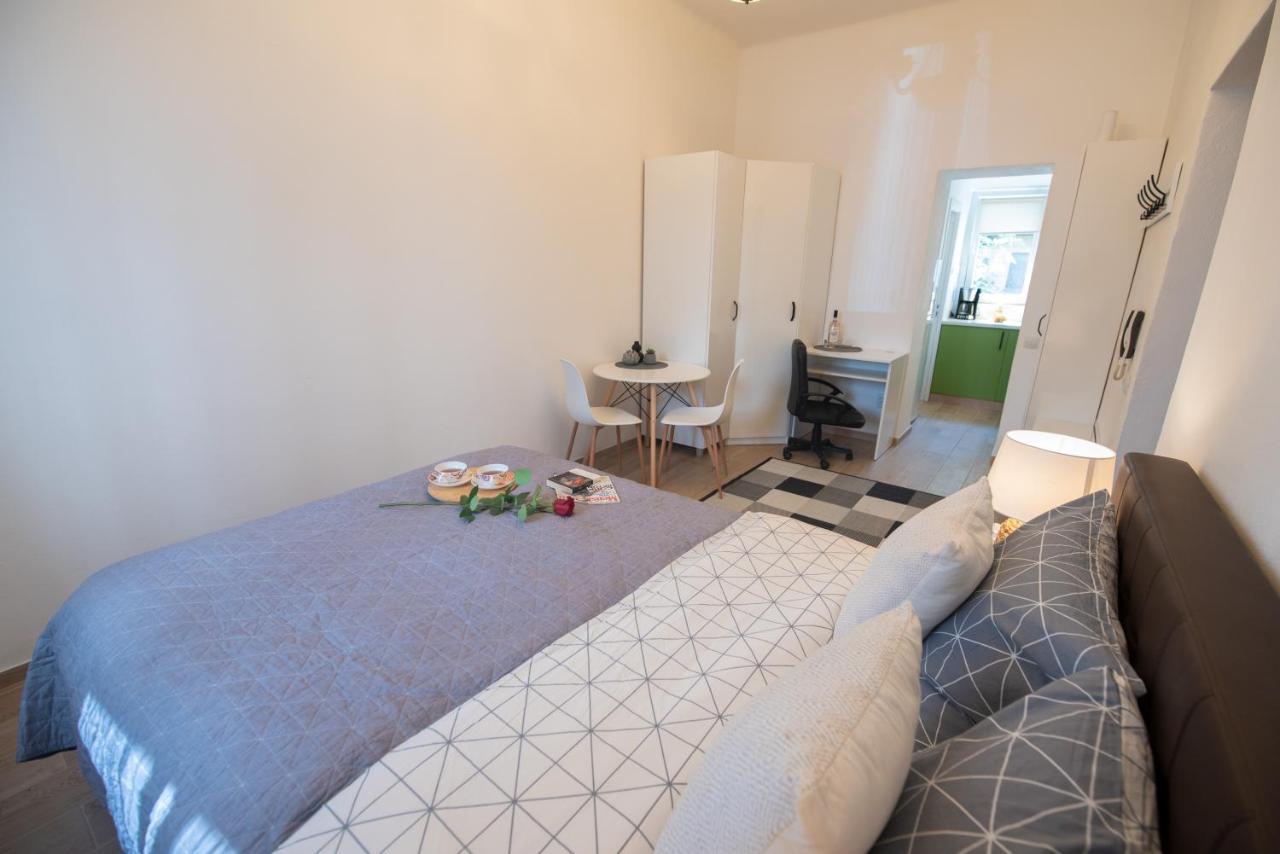 Apartment Bright *